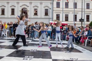 Neverending dance