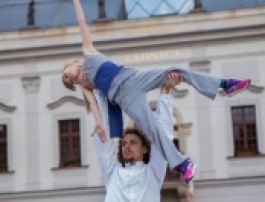 SEASON OPENING: NEVERENDING DANCE  DANCE CLASSES REGISTRATION  THEATRE PICNIC