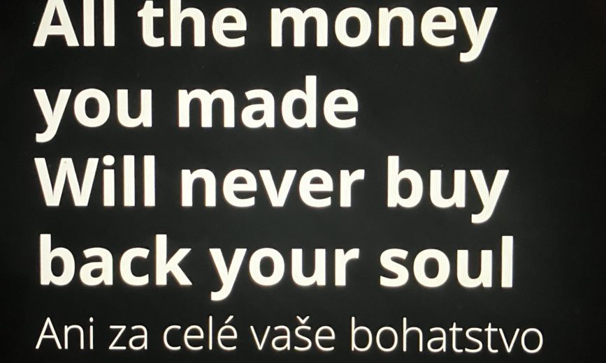 Noc divadiel: Tanec o vojne (a mieri)
